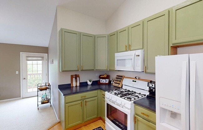 Building Photo - 714 Woodewind Dr