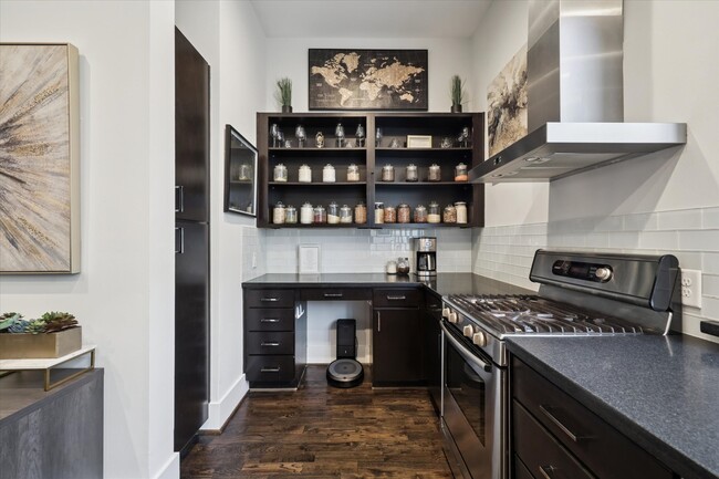 Building Photo - 1717 Silver St