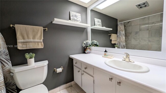 Building Photo - 3000 S Course Dr