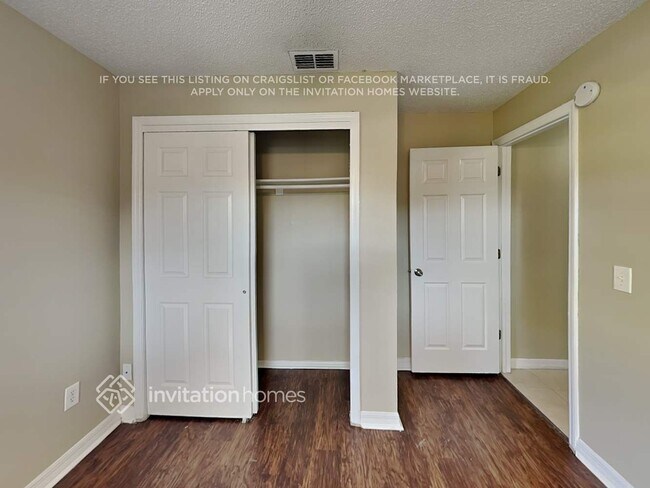 Building Photo - 348 48th St W