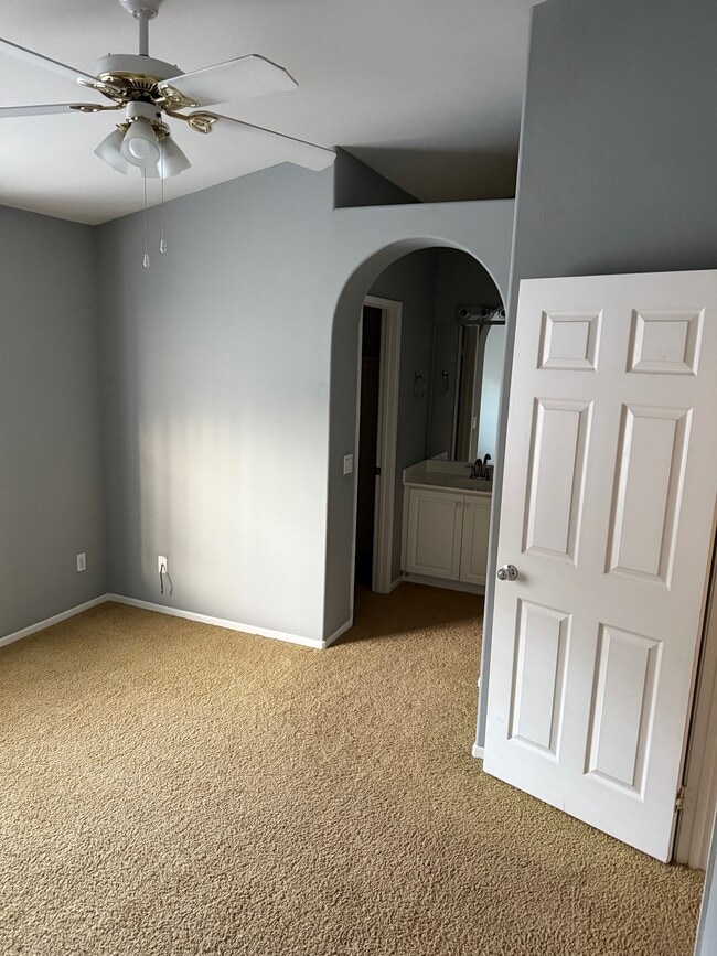 Building Photo - 12613 El Camino Real