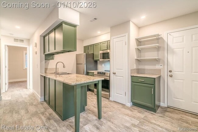 Building Photo - 310 Roe St