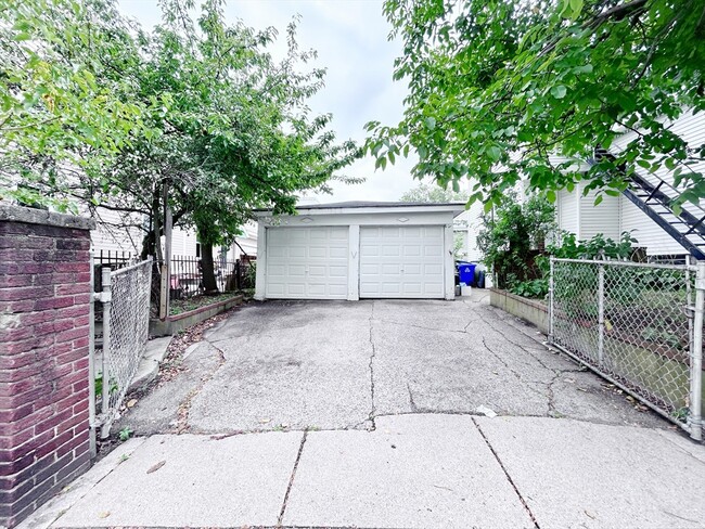 Building Photo - 40 Spring Garden St