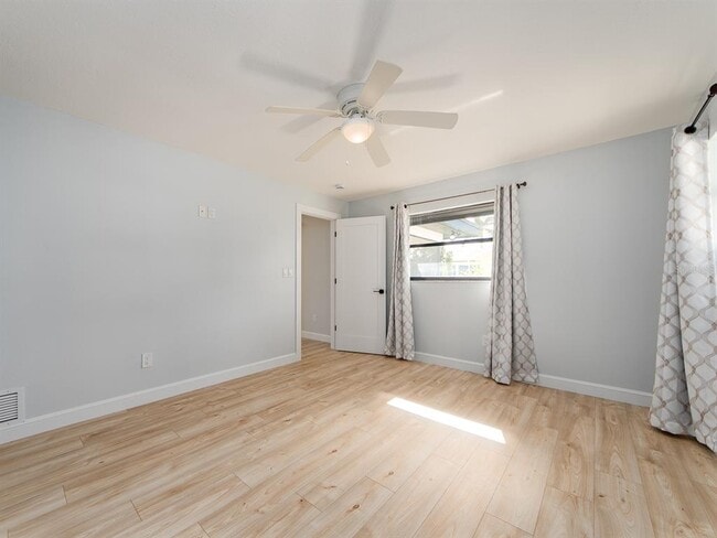 Building Photo - 110 17th St