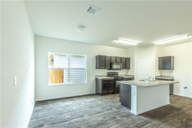 Building Photo - 15204 Kent Justin Dr