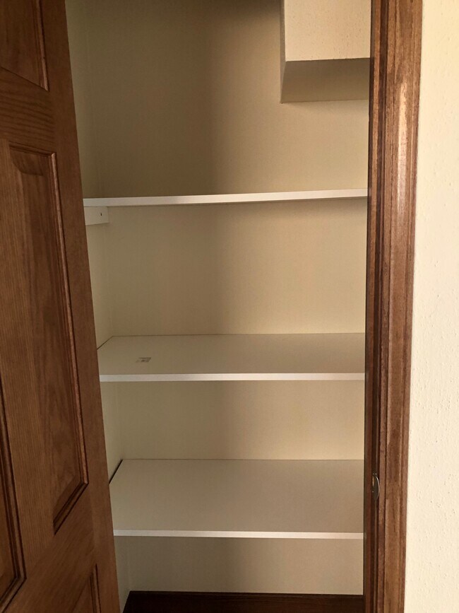 Building Photo - 3515 S West Ave