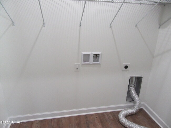 Building Photo - 2811 N Panama Ave