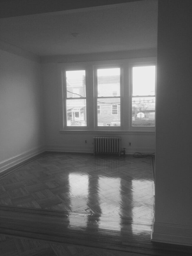 Building Photo - 1164 Ovington Ave