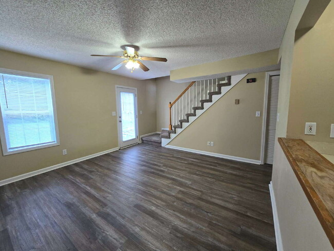 Building Photo - 2100 Ringgold Ct