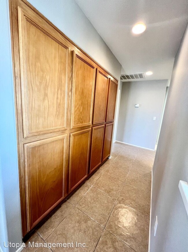 Building Photo - 6 br, 3 bath House - 84118 Avenida Cedrus