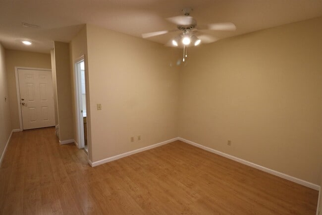 Building Photo - 825 Anastasia Blvd