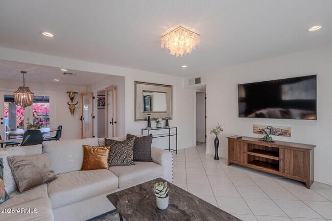 Building Photo - 8263 E Cypress St