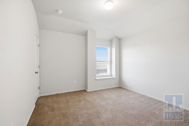 Building Photo - 720 Coltrane Dr