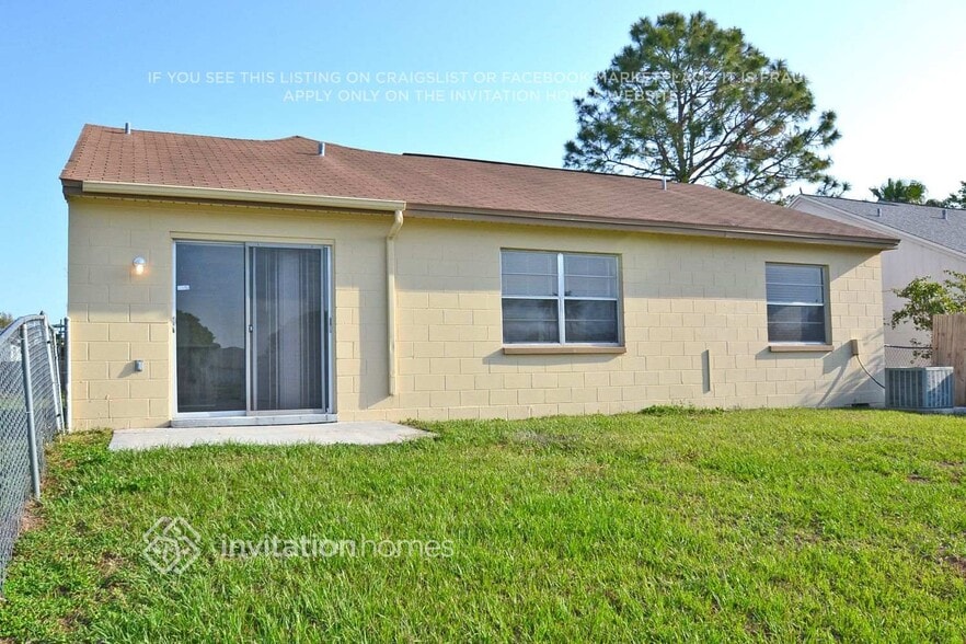 Building Photo - 7813 Chaperon Ct
