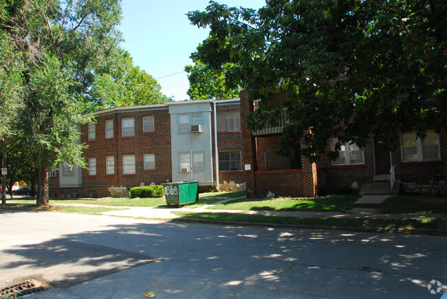 Building Photo - Roanoke Heights