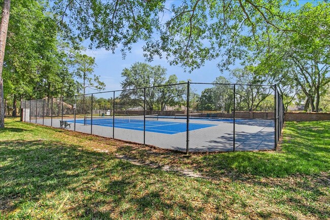 Building Photo - Beautiful Pool Home in highly desired Osprey Pointe!