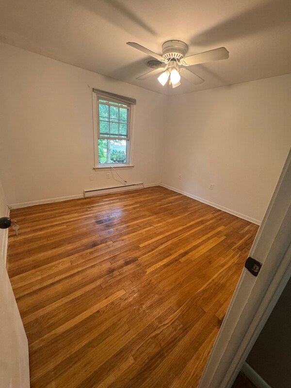 Building Photo - 8 Dogwood Ln