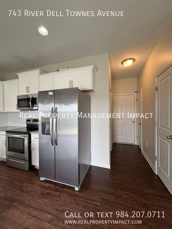 Building Photo - 743 River Dell Townes Ave.