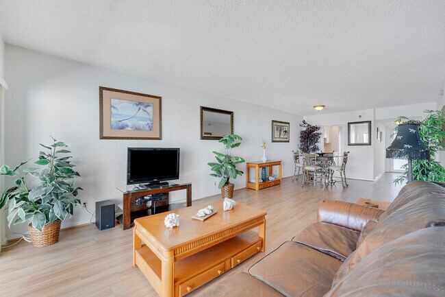 Building Photo - 3101 S Ocean Blvd