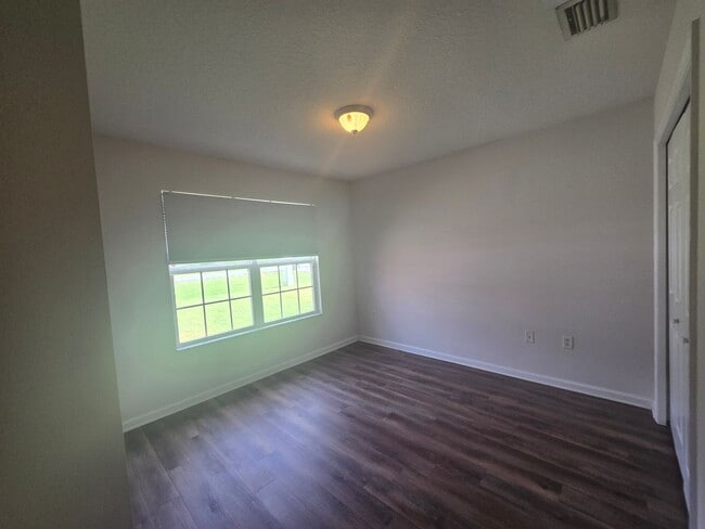 Building Photo - Brick Duplex For Rent Lake City