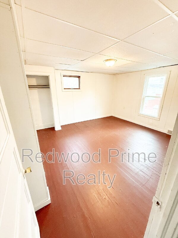 Building Photo - 901-903 Coleman Ave