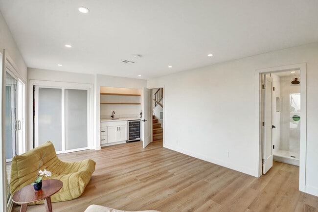 Building Photo - 27438 Elmbridge Dr