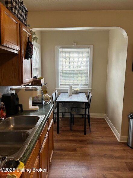 Building Photo - 741 S 39th St