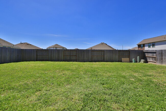 Building Photo - 12332 Derby Royal Dr