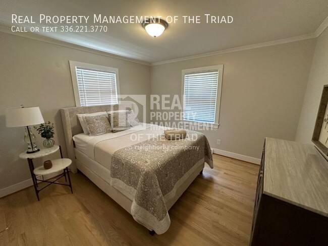 Building Photo - Cute & Cozy 2BR Main Level Apartment Conve...