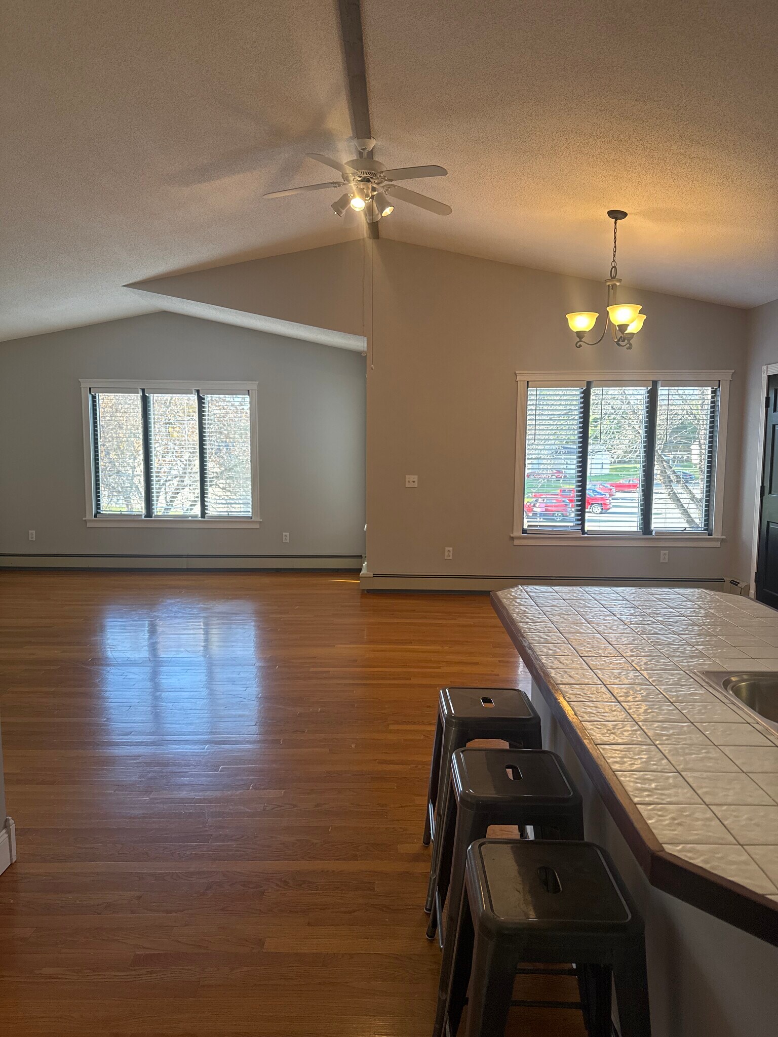 Building Photo - 35 Husson Ave