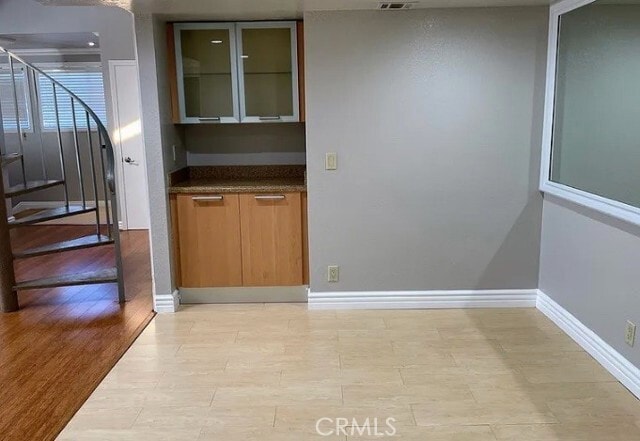 Building Photo - 2247 Martinique Ln