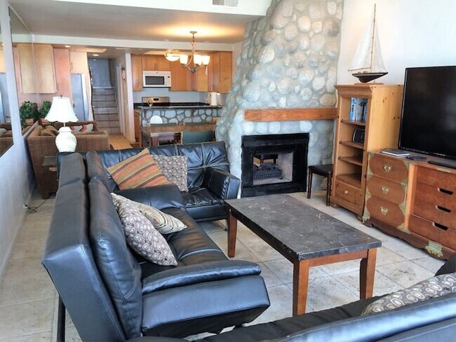 Building Photo - Amazing Townhouse in front of the beach and the ses. Gustavo Lopez AMSI