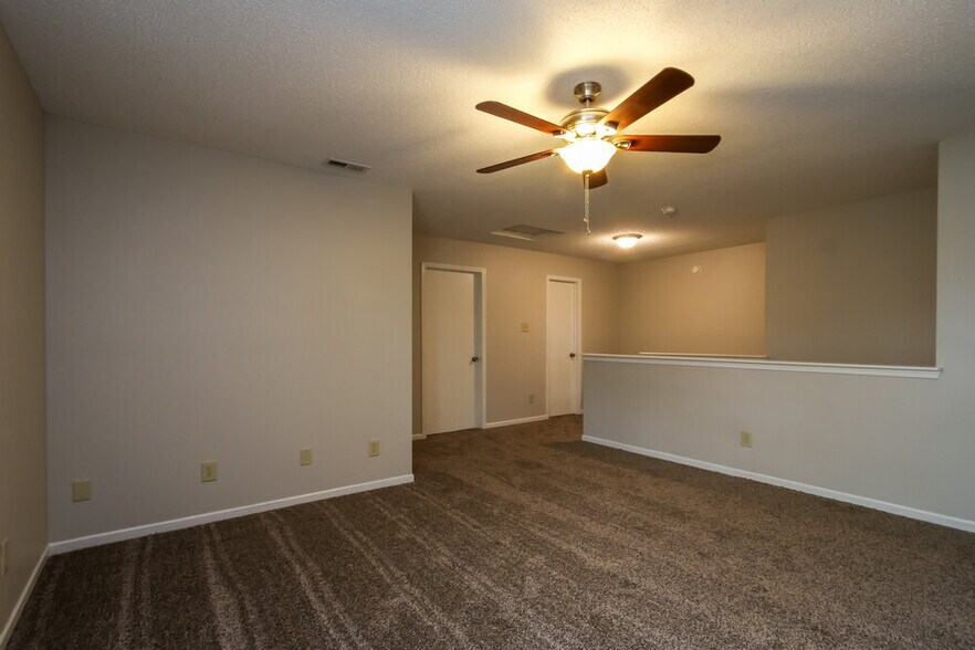 Building Photo - 10743 Timothy Ln