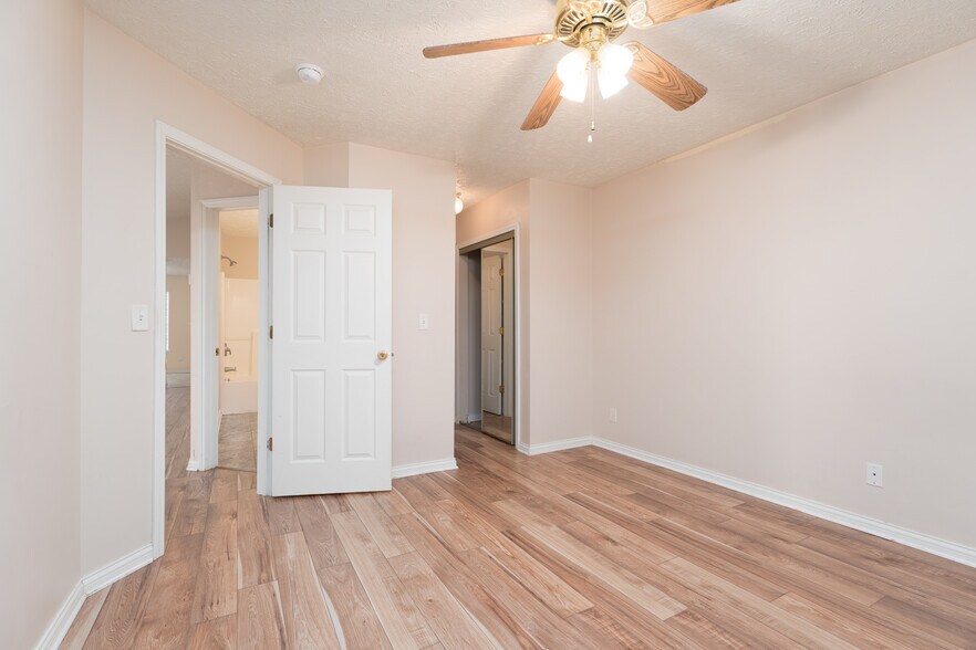 Building Photo - 2509 Arbor Ter