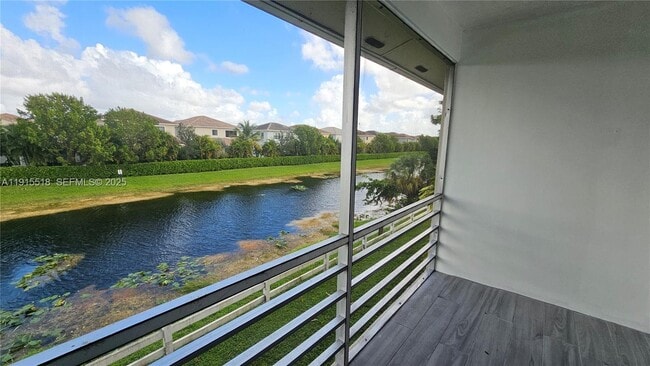 Building Photo - 8901 NW 38th Dr