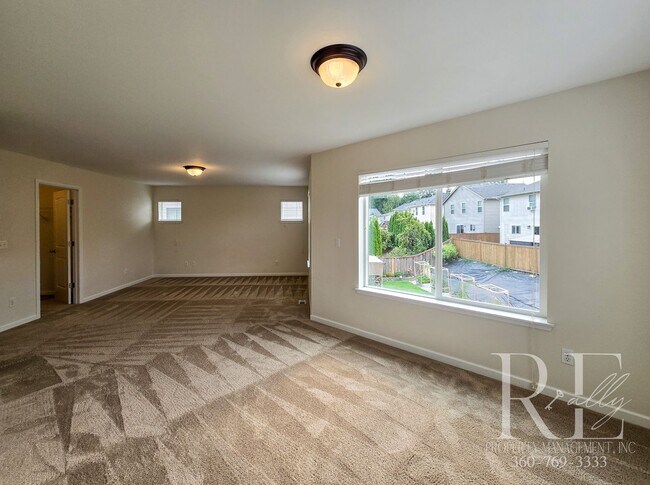 Building Photo - Spacious Port Orchard Home with Garage, Fu...