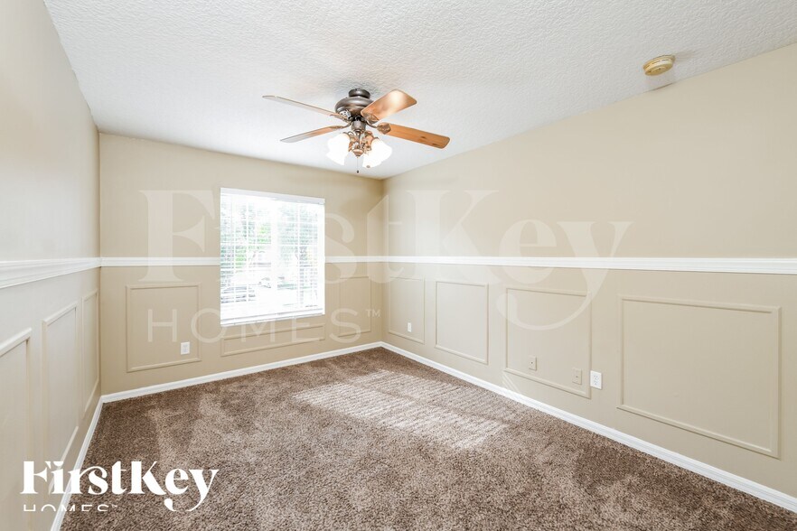 Building Photo - 2129 Stone Abbey Blvd