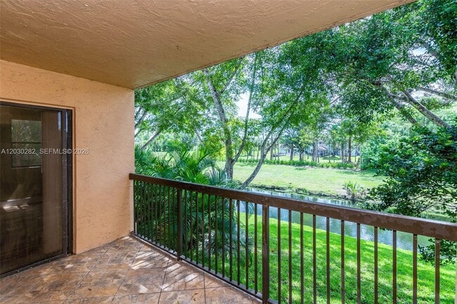 Building Photo - 5721 Riverside Dr