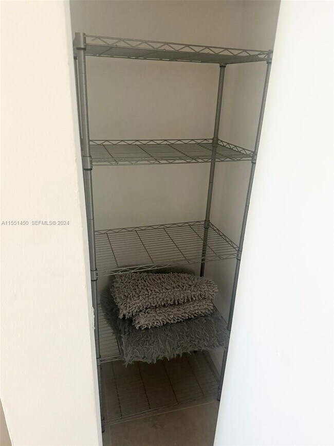 Building Photo - 18800 NE 29th Ave