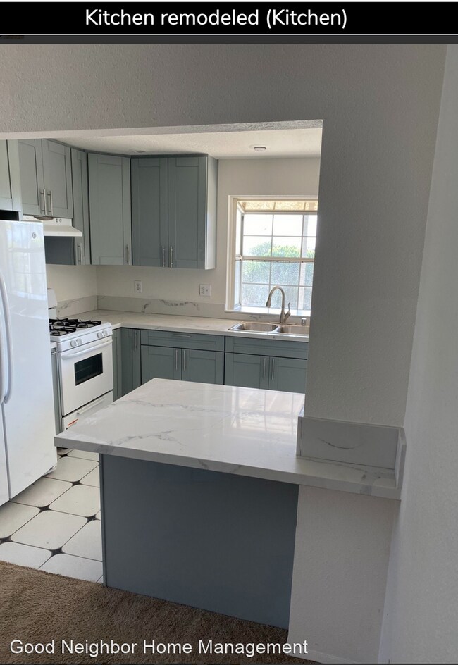 Building Photo - 4 br, 2.5 bath House - 3807 Via Escuda