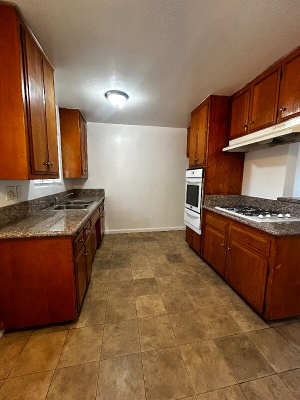 Building Photo - 313 S Wabash Ave