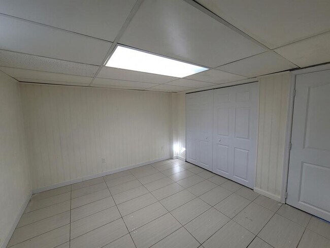 Building Photo - 5215 Wasena Ave