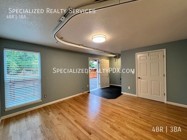 Building Photo - 5749 NE Harvest St