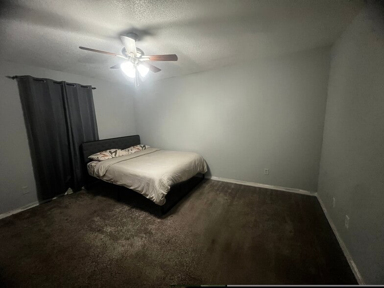 Building Photo - 1400 Shiloh Dr