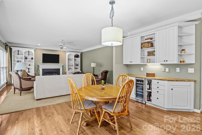 Building Photo - 12428 Willingdon Rd