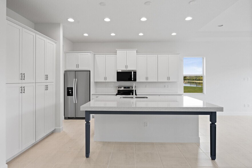 Building Photo - 15144 Wildwood Cir