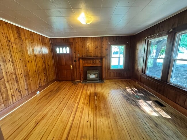 Building Photo - 3/1.5 House in Shelby, NC