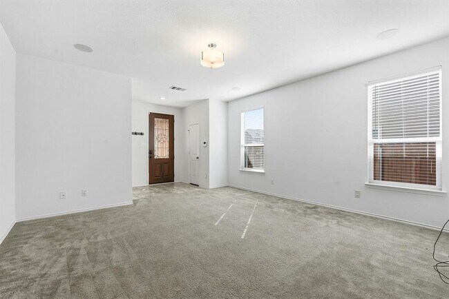 Building Photo - 13812 Virtue St