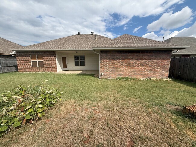 Building Photo - 616 Morningside Dr