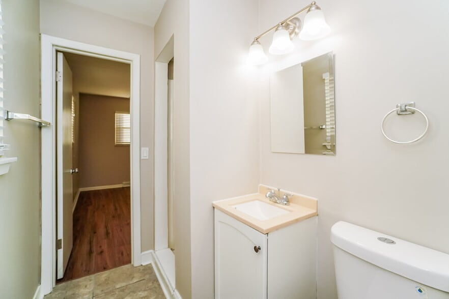 Building Photo - 1675 Norma Rd